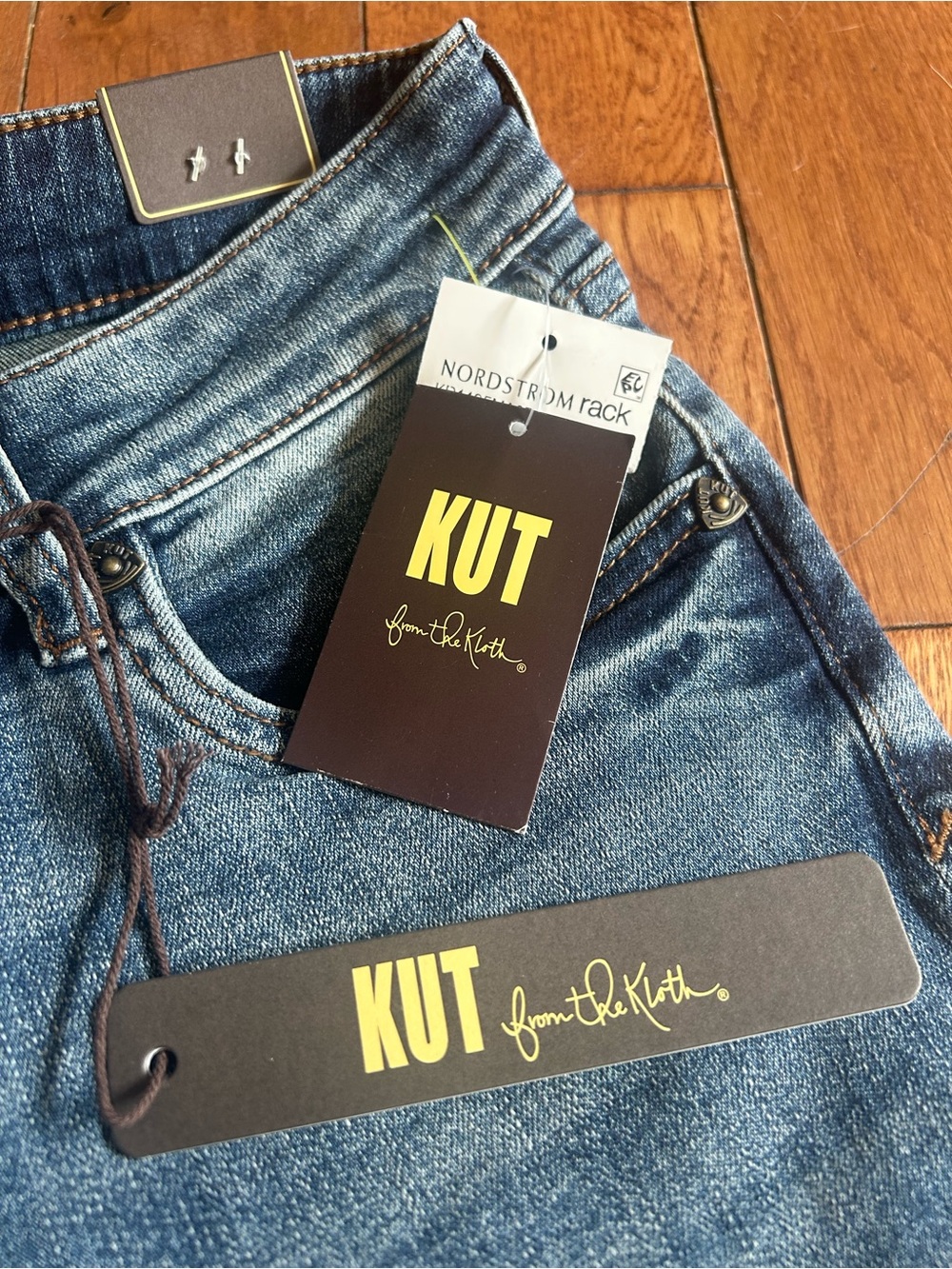 Kut from the Kloth women’s ankle cropped jeans - Picture 7 of 11